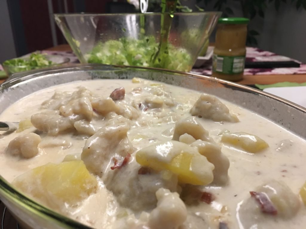 Mehlknepp mit viel Soße